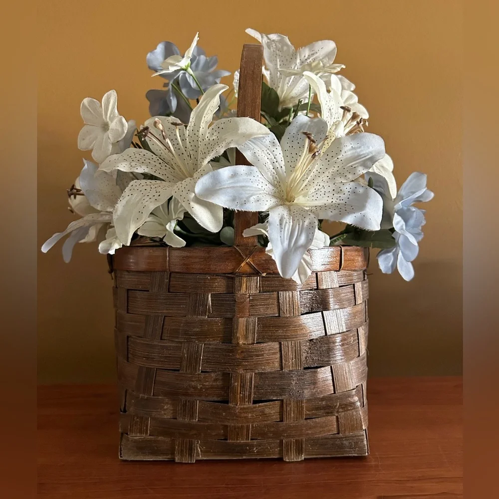 Artificial flower basket / faux floral arrangement